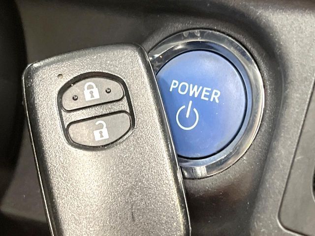 TOYOTA AQUA 2013 Image 31