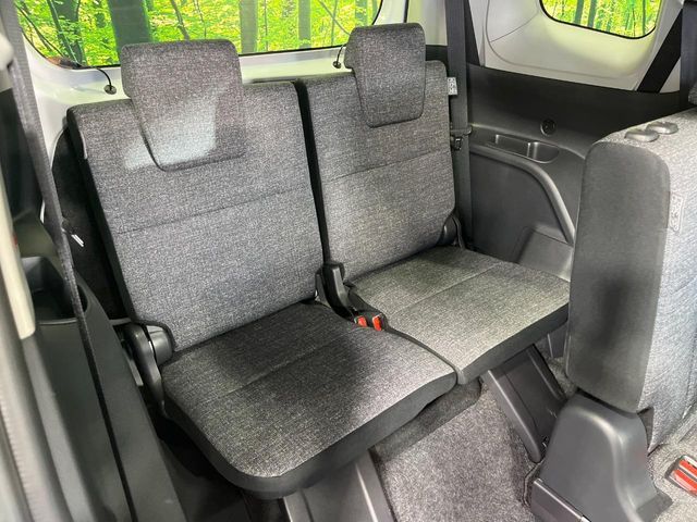 TOYOTA SIENTA HYBRID 2025 Image 31