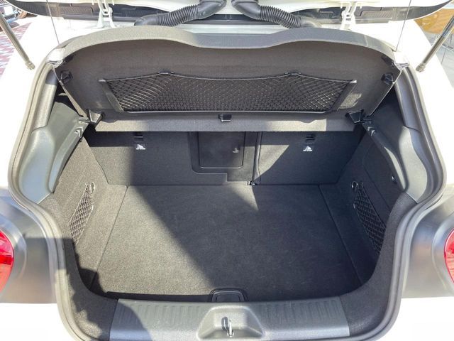 MERCEDES BENZ A CLAS 2016 Image 31