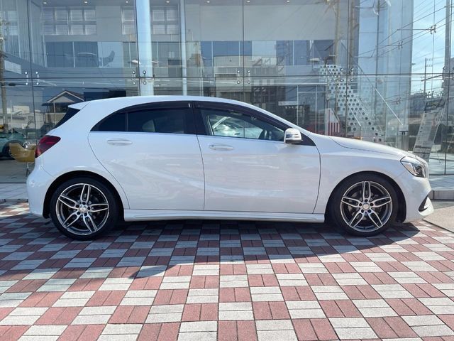 MERCEDES BENZ A CLAS 2016 Image 31