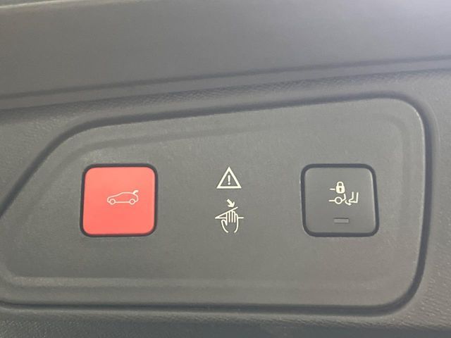 PEUGEOT 3008 2018 Image 31
