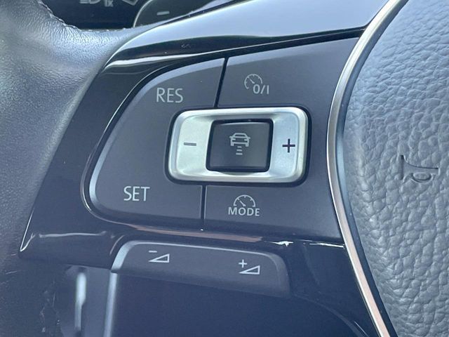 VOLKSWAGEN POLO 2019 Image 31