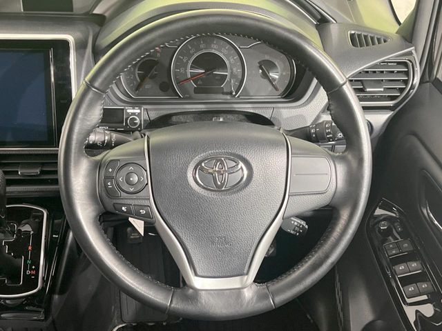 TOYOTA NOAH 2019 Image 31