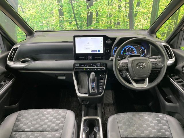 TOYOTA VOXY HYBRID 2024 Image 31