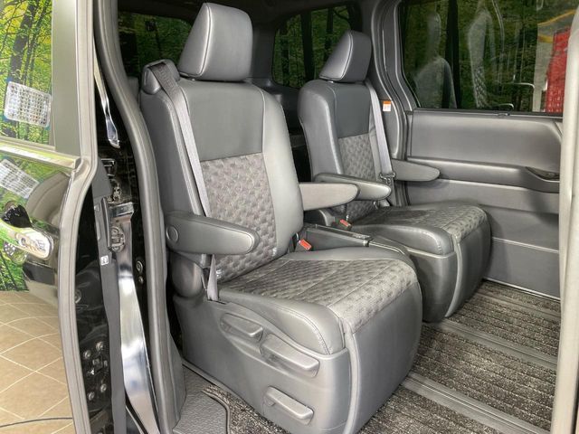 TOYOTA VOXY HYBRID 2024 Image 31