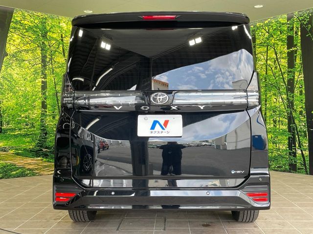 TOYOTA VOXY HYBRID 2024 Image 31