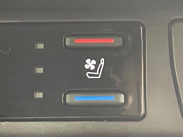 TOYOTA RAV4 HYBRID 4WD 2025 Image 31