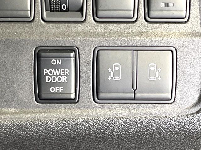 NISSAN SERENA  S-HYBRID 2018 Image 31