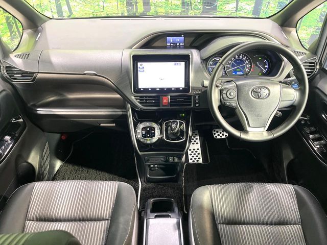 TOYOTA VOXY HYBRID 2019 Image 31