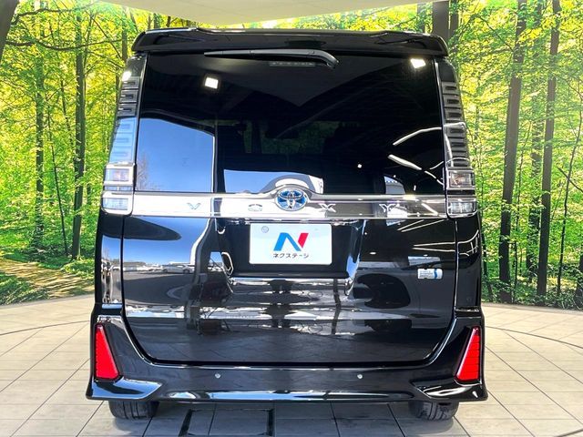 TOYOTA VOXY HYBRID 2019 Image 31