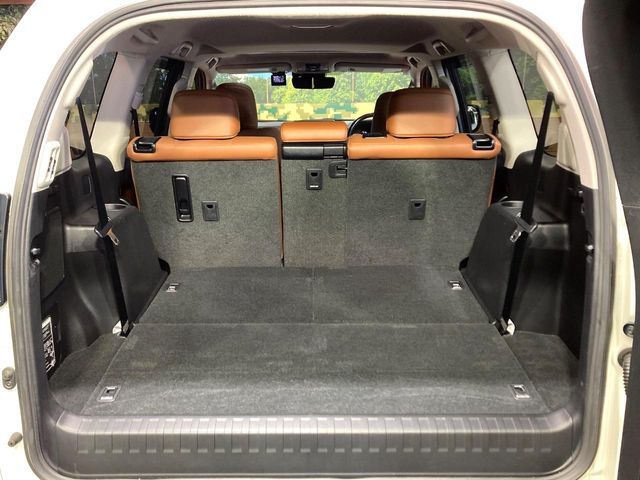 TOYOTA LANDCRUISER PRADO 2022 Image 31