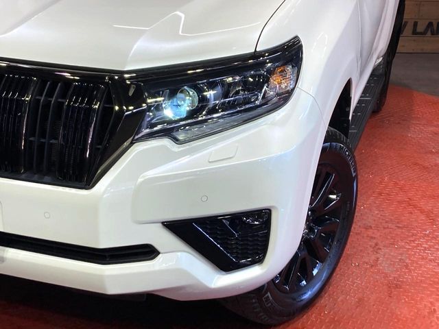 TOYOTA LANDCRUISER PRADO 2022 Image 31