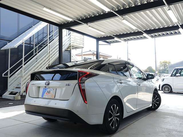 TOYOTA PRIUS 2018 Image 31