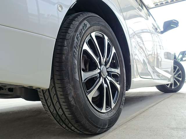 TOYOTA PRIUS 2018 Image 31