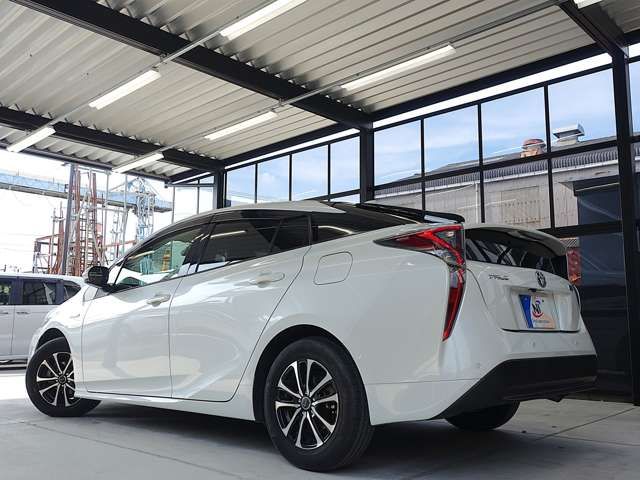 TOYOTA PRIUS 2018 Image 31