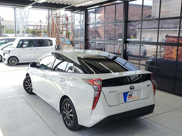TOYOTA PRIUS 2018 Image 31