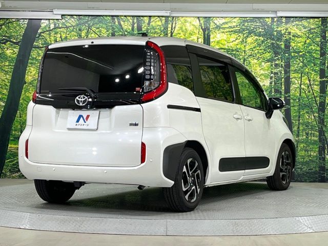 TOYOTA SIENTA HYBRID 2023 Image 31