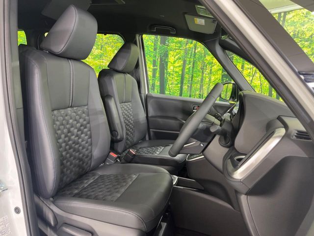 TOYOTA VOXY HYBRID 2026 Image 31