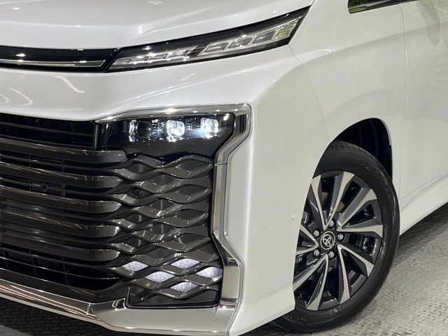 TOYOTA VOXY HYBRID 2026 Image 31