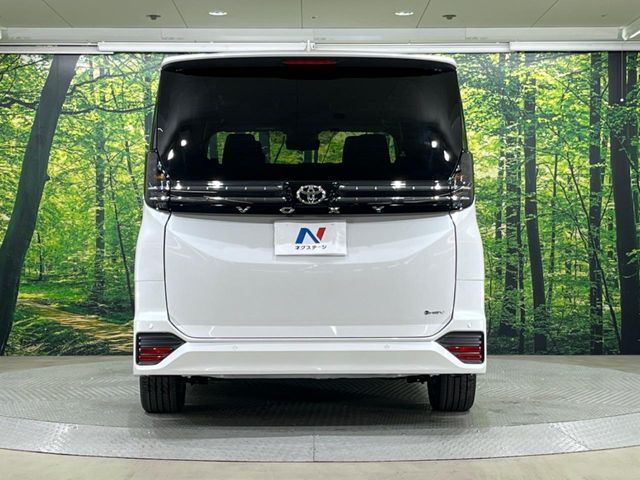 TOYOTA VOXY HYBRID 2026 Image 31