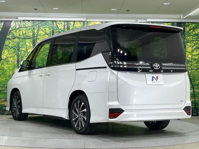TOYOTA VOXY HYBRID 2026 Image 31