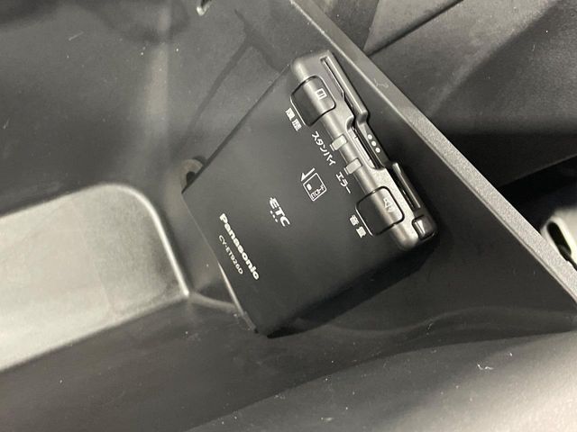 HONDA VEZEL HYBRID 2015 Image 31