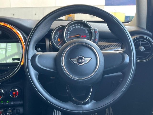 BMW MINI COOPER S 5D 2015 Image 31