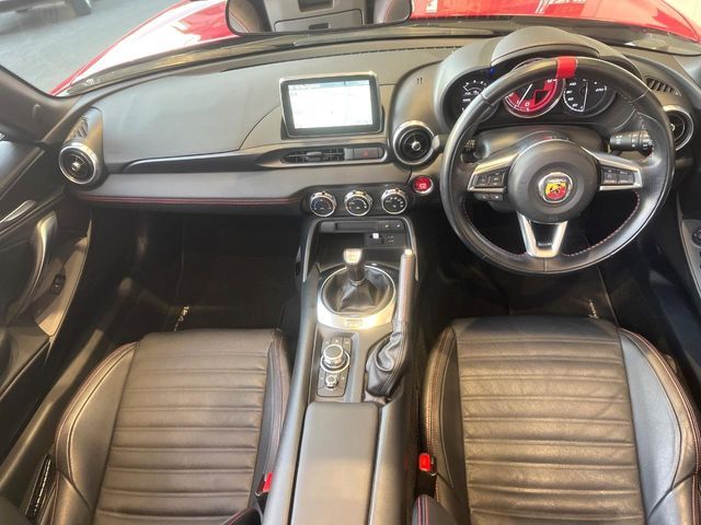 FIAT ABARTH 124 SPIDER 2017 Image 31