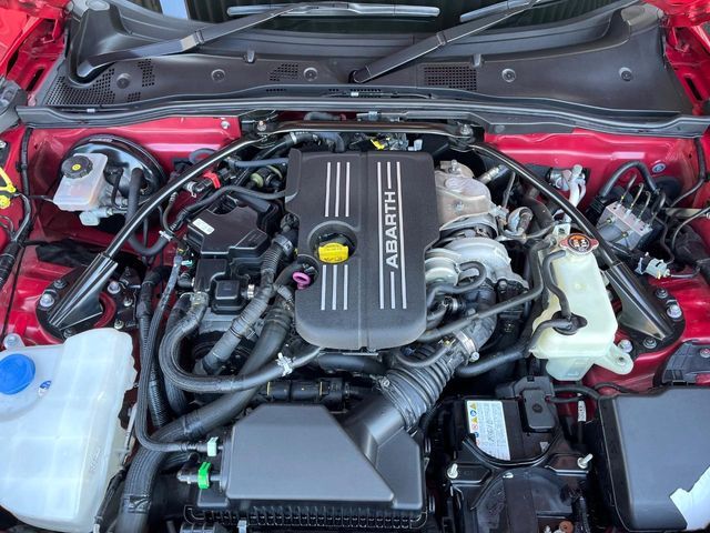 FIAT ABARTH 124 SPIDER 2017 Image 31