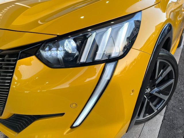 PEUGEOT 208 2022 Image 31