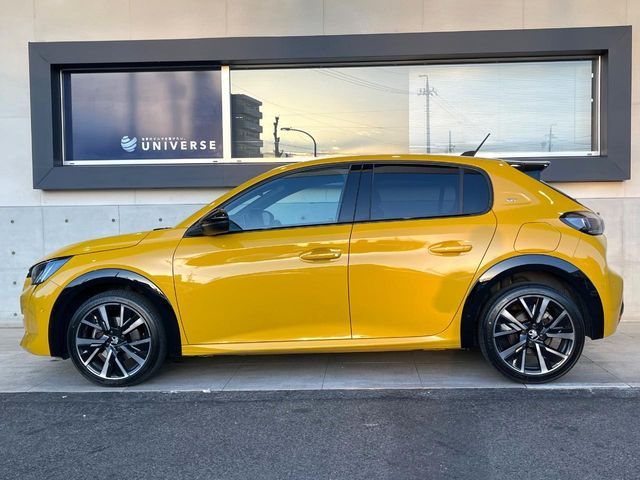 PEUGEOT 208 2022 Image 31