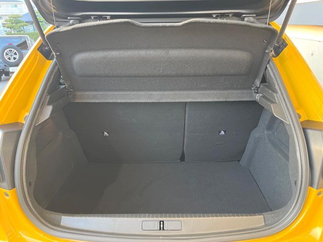 PEUGEOT 208 2022 Image 31