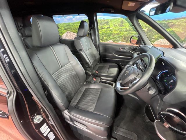 TOYOTA NOAH HYBRID 2024 Image 31