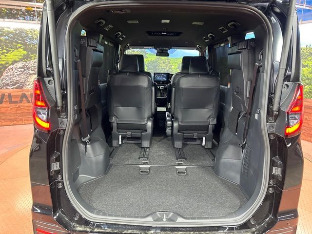 TOYOTA NOAH HYBRID 2024 Image 31