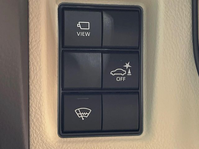 TOYOTA LANDCRUISER PRADO 2023 Image 31