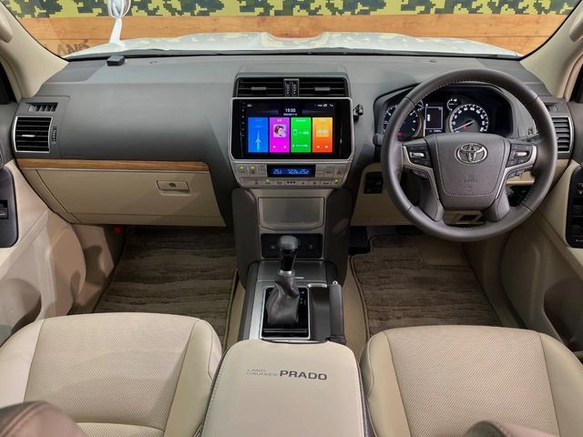 TOYOTA LANDCRUISER PRADO 2023 Image 31