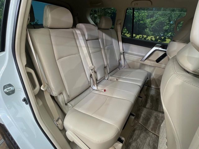 TOYOTA LANDCRUISER PRADO 2023 Image 31