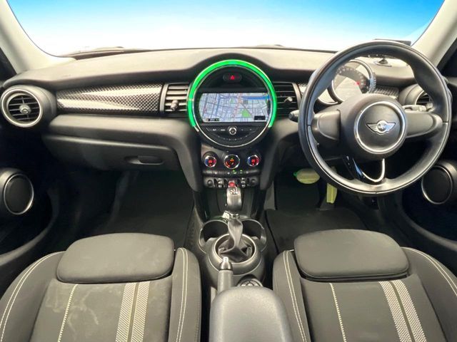 BMW MINI COOPER S 5D 2014 Image 31