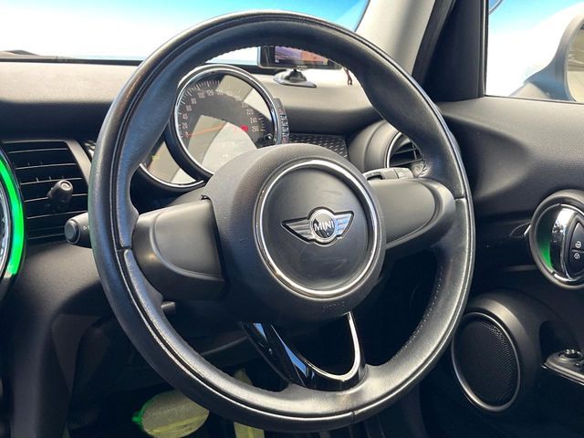 BMW MINI COOPER S 5D 2014 Image 31