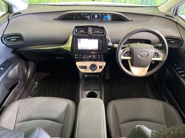 TOYOTA PRIUS 2016 Image 31