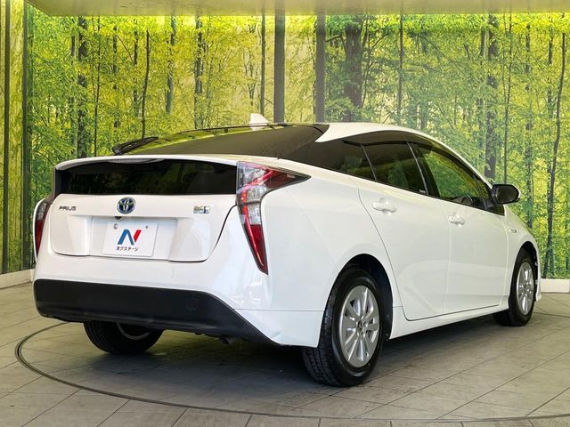TOYOTA PRIUS 2016 Image 31