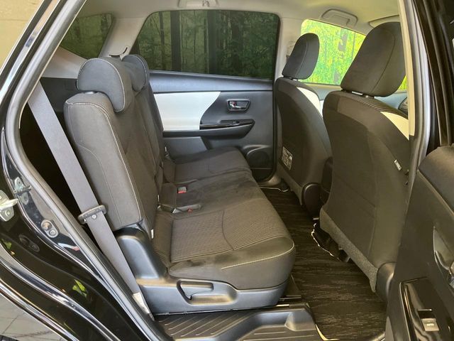 TOYOTA PRIUS ALPHA 2019 Image 31