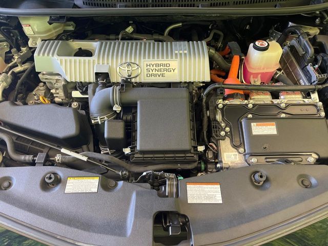 TOYOTA PRIUS ALPHA 2019 Image 31