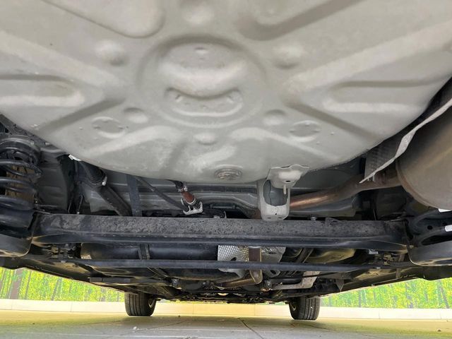 TOYOTA PRIUS ALPHA 2019 Image 31