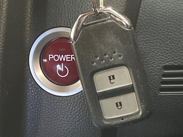 HONDA FIT HYBRID 2016 Image 31