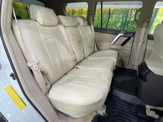 TOYOTA LANDCRUISER PRADO 2022 Image 31