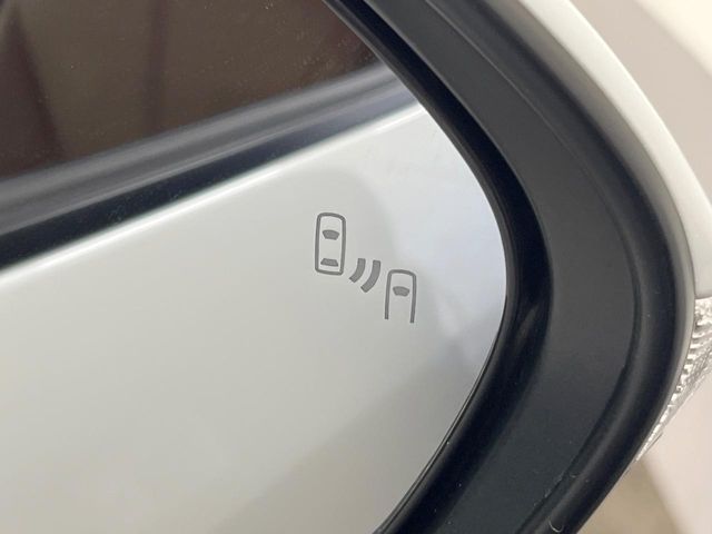 TOYOTA YARIS CROSS HYBRID 2023 Image 31