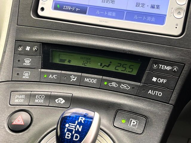 TOYOTA PRIUS 2011 Image 31