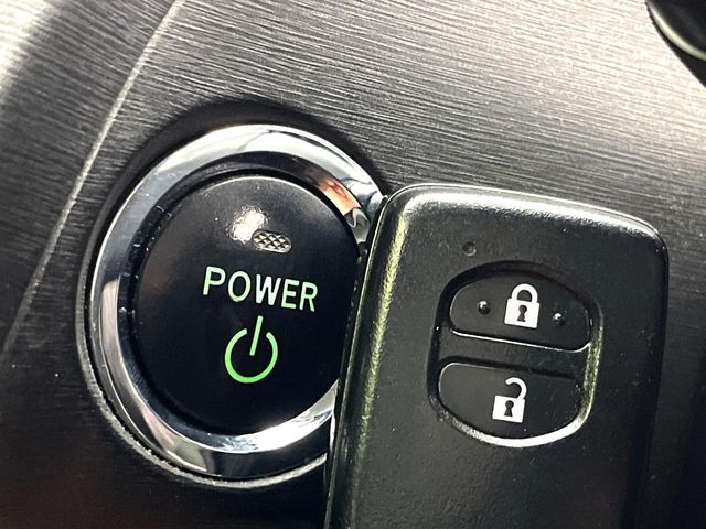 TOYOTA PRIUS 2011 Image 31