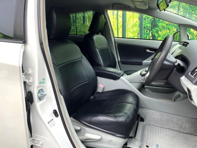 TOYOTA PRIUS 2011 Image 31